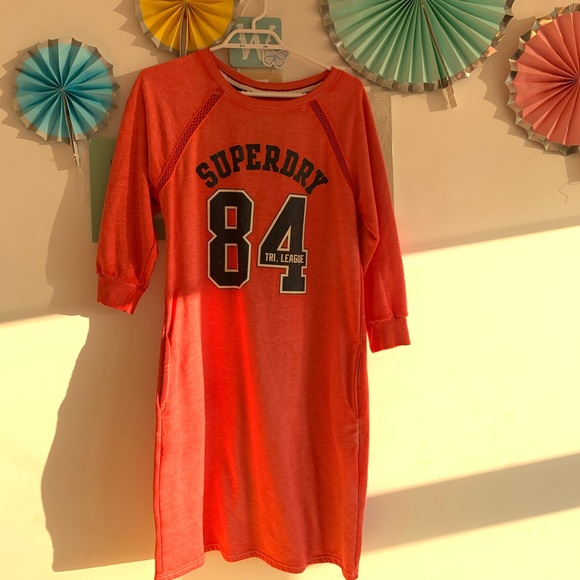 Summery knee length dress for the sporty and chic lol at the same time. 🥰 - Picture 1 of 2